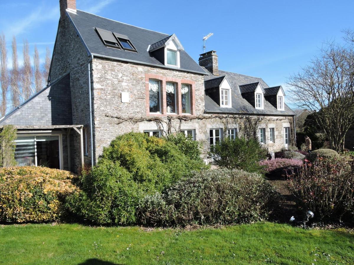 Gite De Charme "La Maison Saint-Leonard" Avec Piscine, Spa, Vue Sur Le Mont Saint-Michel Vains 外观 照片